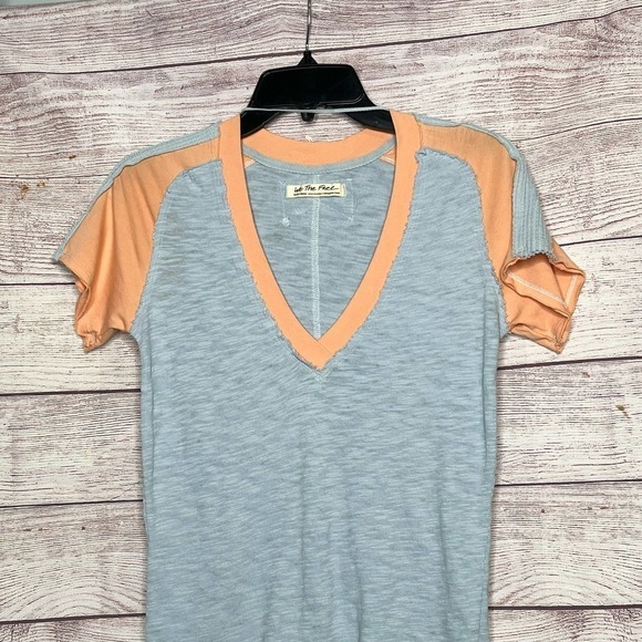 We The Free You're the Best Tee Peach and Blue V Neck Short Sleeve Top XS - Picture 4 of 12